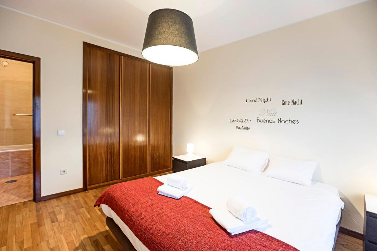 Spacious 2Br Flat In Gaia By Lovelystay Vila Nova de Gaia Exterior photo